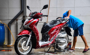Rửa Xe, Tháo Kính Trước Khi Vận Chuyển