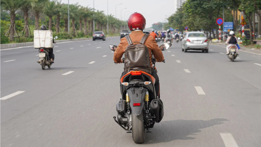 Xe mới mua chưa gắn biển số