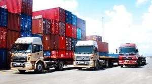 dịch vụ vận chuyển xe container
