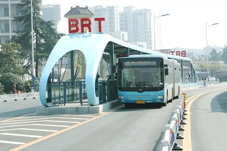 dịch vụ vận chuyển xe buýt BRT