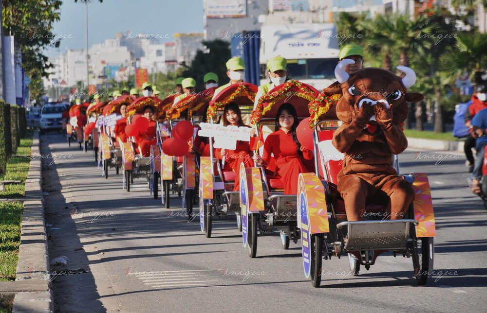 xe xích lô để quảng bá thương hiệu tại sự kiện