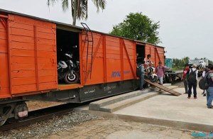 Gửi Xe Máy Đi Nha Trang Bằng Tàu