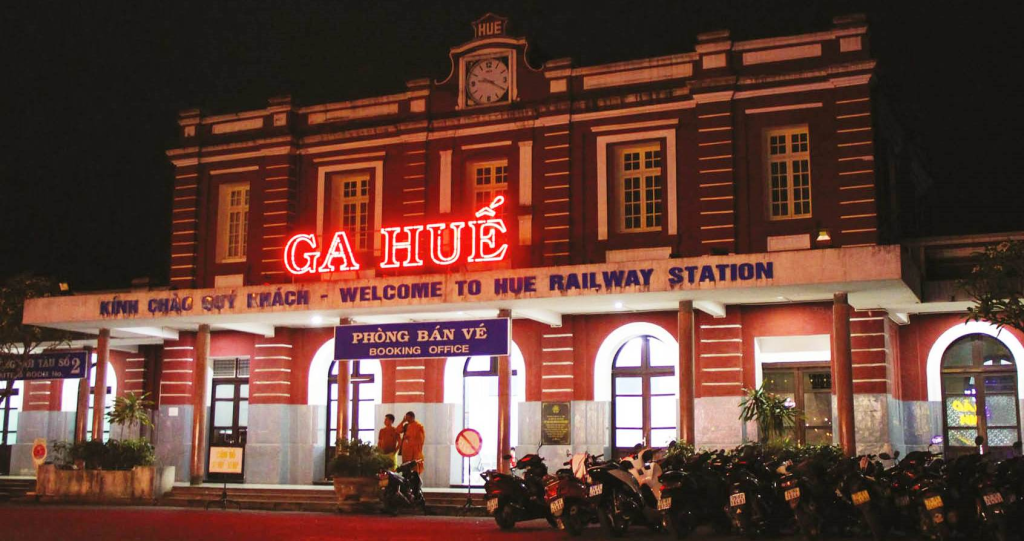 Ga Huế