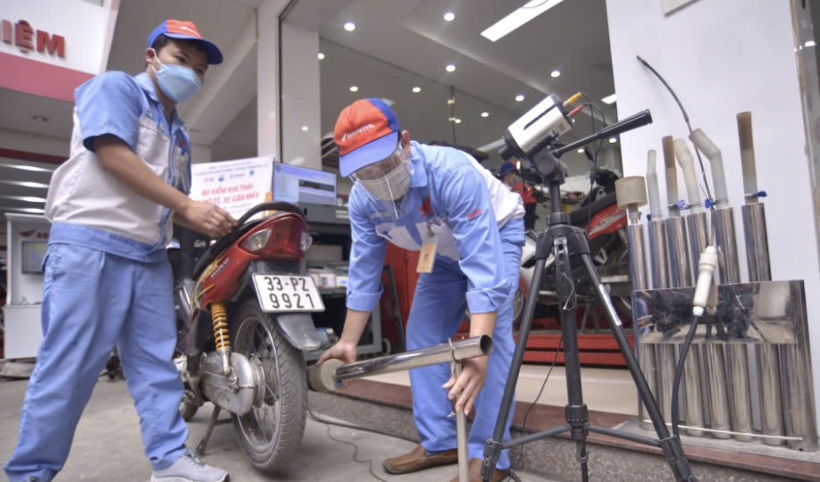 Xe Máy Có Cần Kiểm Định Khí Thải Trước Khi Gửi?
