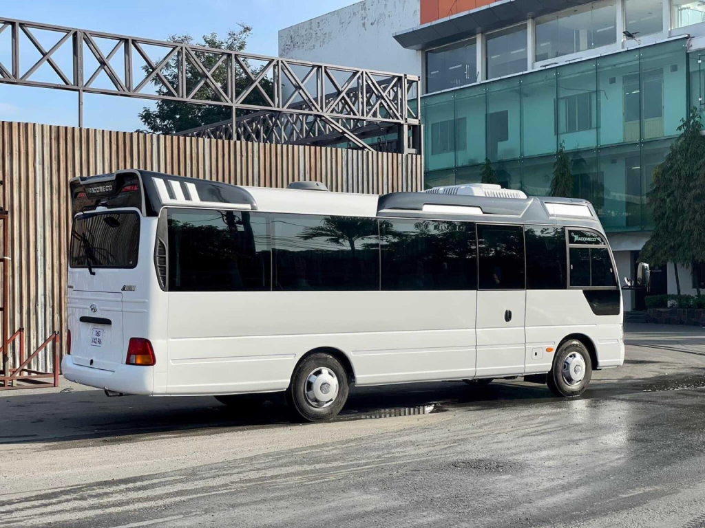 Xe 24 chỗ