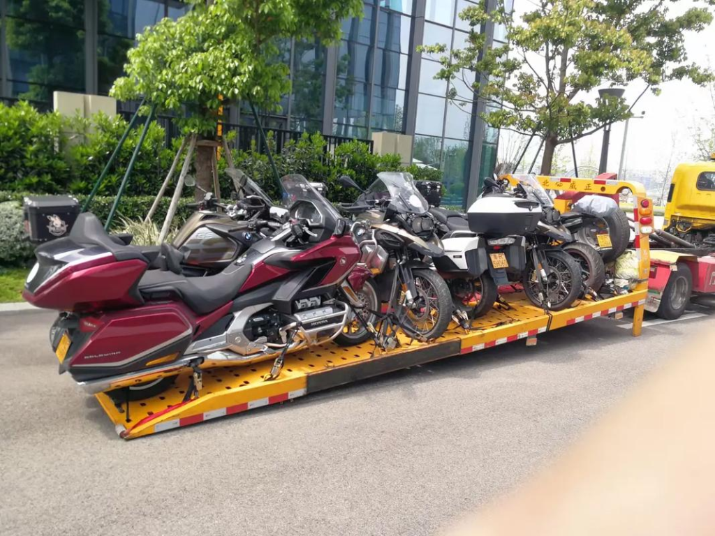 Gửi Xe Máy Vào Khu Du Lịch Bằng Xe Tải